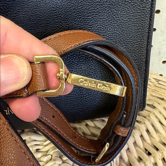 Calvin Klein - Picture 8 of 10